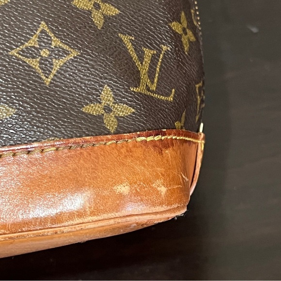 Louis Vuitton Alma PM Handbag Monogram - Picture 5 of 15